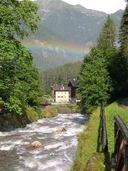 Terme Di Rabbi Hotel
